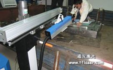 球盟会(中国)吊臂式模具激光焊接机对大模具修复现场